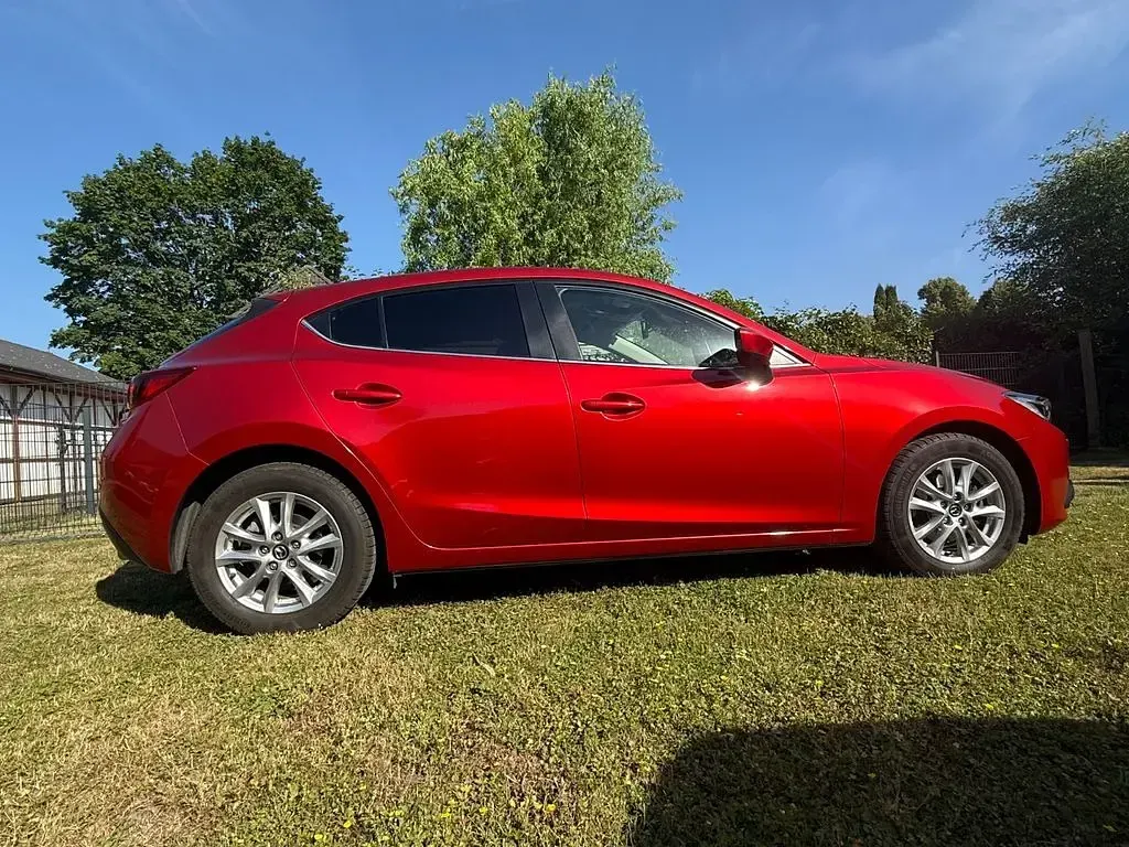 Gebraucht Mazda 3 Center-Line 120 PS (88 kW) 2014 Rot Limousine
