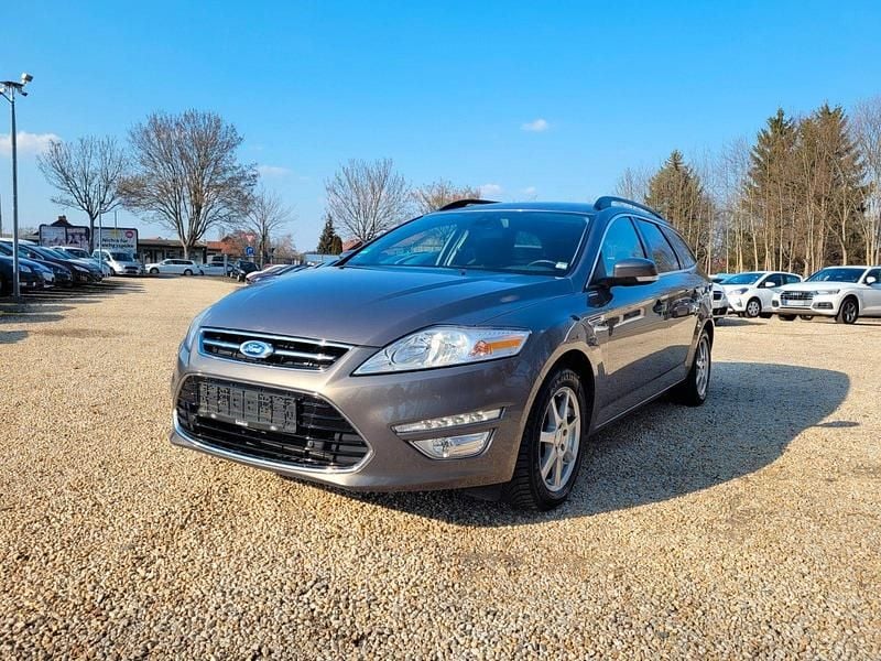 Gebraucht Ford Mondeo Titanium 145 PS (106 kW) 2010 Braun Kombi