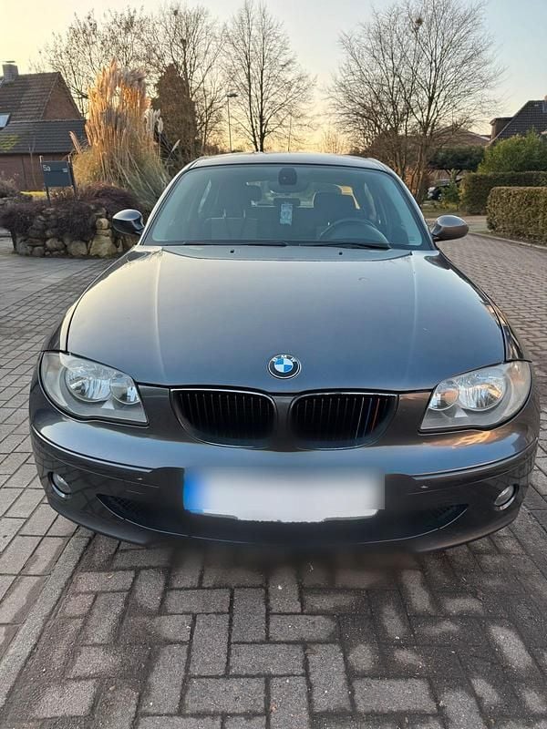 Grau Gebraucht 2006 BMW 120 Kleinwagen | 1.800 € (Superpreis) - Bild 1/4