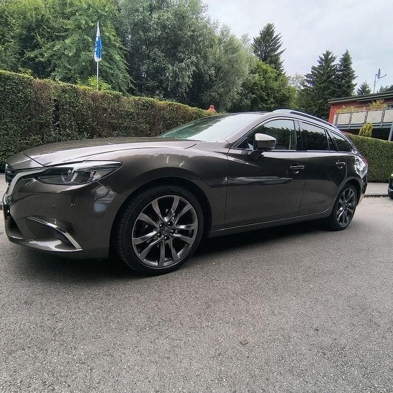 Braun Gebraucht 2017 Mazda 6 Nakama Intense Limousine | 17.000 € (Guter Preis) - Bild 1/4