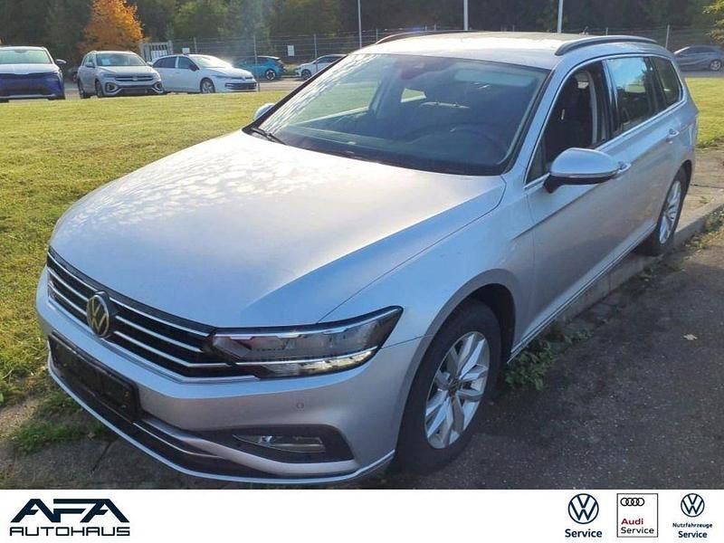 Silber Gebraucht 2021 VW Passat Business Kombi | 19.638 € (Guter Preis) - Bild 1/4