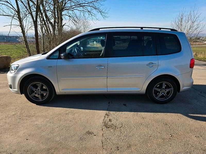 Gebraucht VW Touran 140 PS (102 kW) 2012 Silber Van / Kleinbus