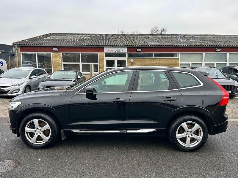 Schwarz Gebraucht 2020 Volvo XC60 Inscription SUV | 16.422 € (Teuer) - Bild 1/4