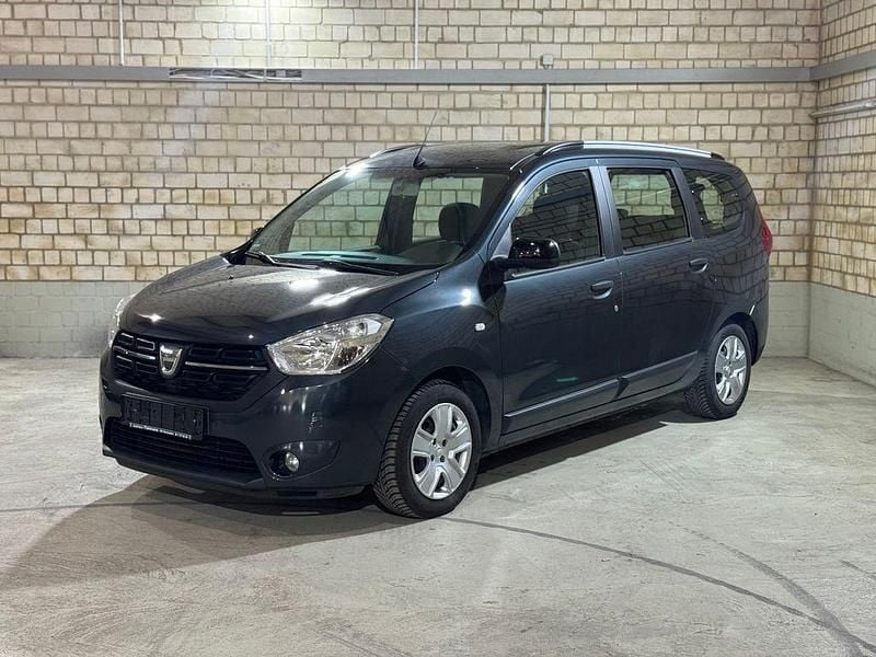 Grau Gebraucht 2019 Dacia Lodgy Comfort Van / Kleinbus | 11.600 € (Fairer Preis) - Bild 1/4