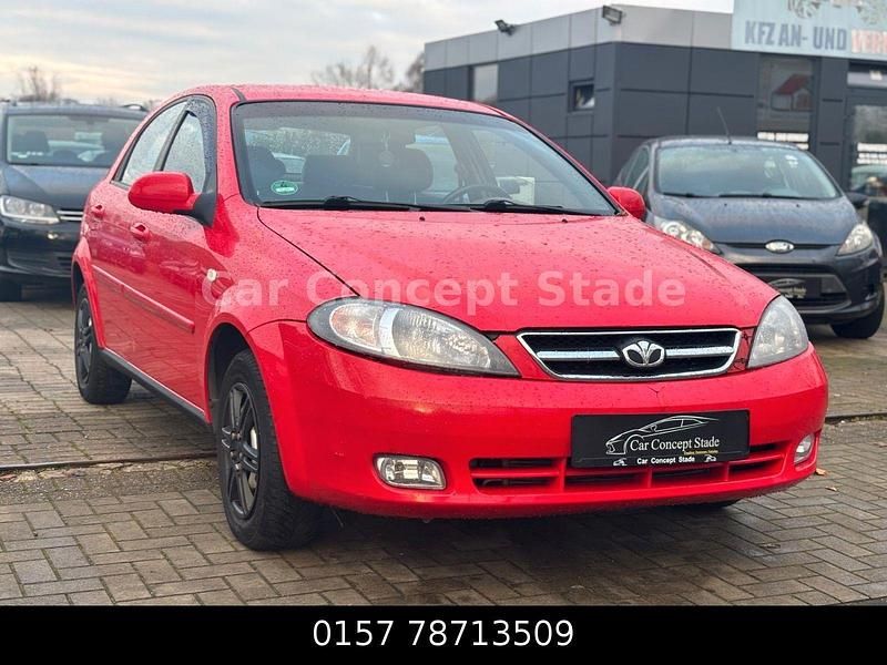 Rot Gebraucht 2005 Chevrolet Lacetti SX Kleinwagen | 2.999 € (Fairer Preis) - Bild 1/4