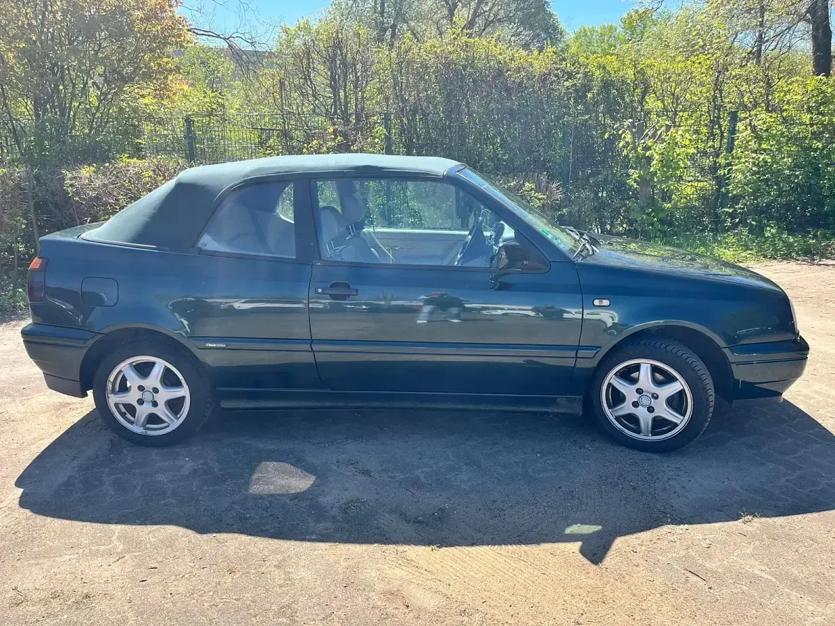 Gebraucht VW Golf Cabriolet 90 PS (66 kW) 1996 Grün Cabrio