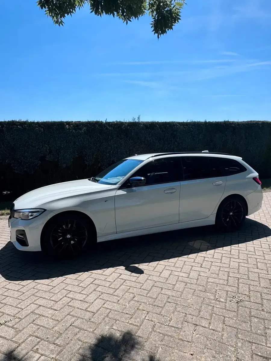 Gebraucht BMW 320 M Sport 190 PS (139 kW) 2020 Weiß Kombi