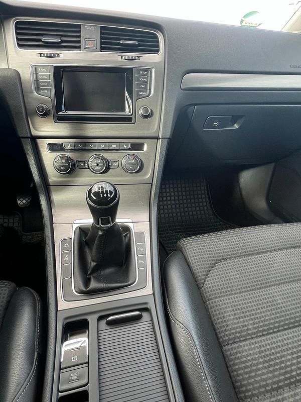 Gebraucht VW Golf VII 140 PS (102 kW) 2012 Schwarz Limousine