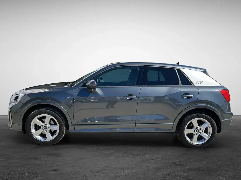 Gebraucht Audi Q2 S-Line 150 PS (110 kW) 2021 Grau (daytonagrau perleffekt) SUV
