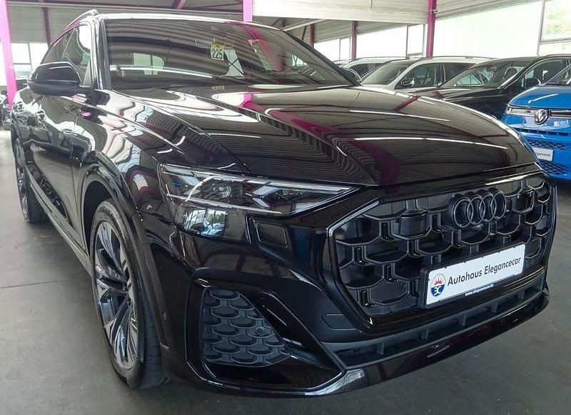 Gebraucht Audi Q8 S-Line 286 PS (210 kW) 2024 Schwarz SUV