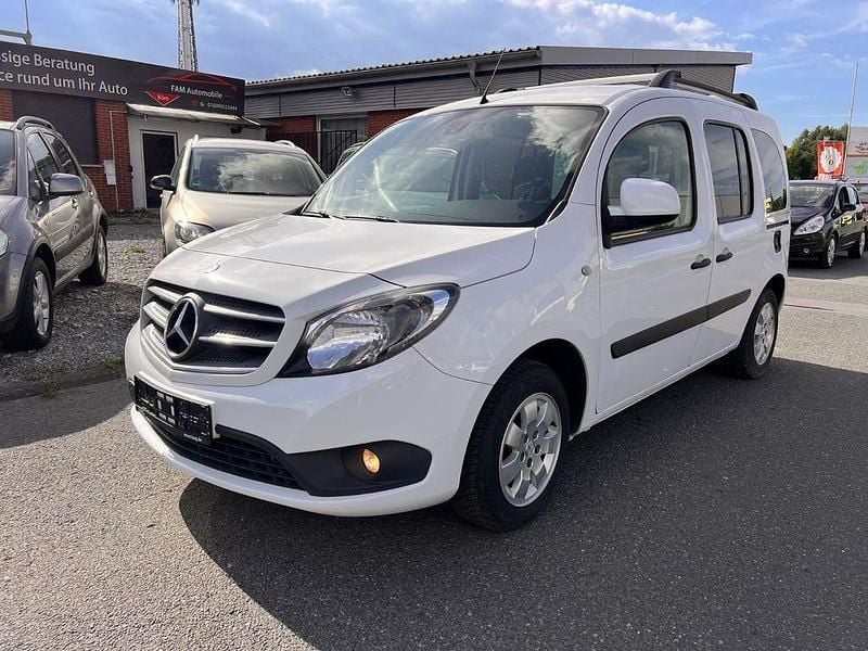 Weiß Gebraucht 2018 Mercedes Citan 112 Kombi | 5.450 € (Superpreis) - Bild 1/4