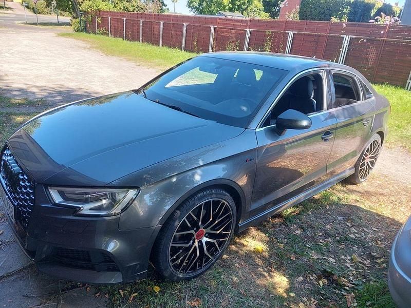 Gebraucht Audi A3 S-Line 150 PS (110 kW) 2018 Grau Limousine