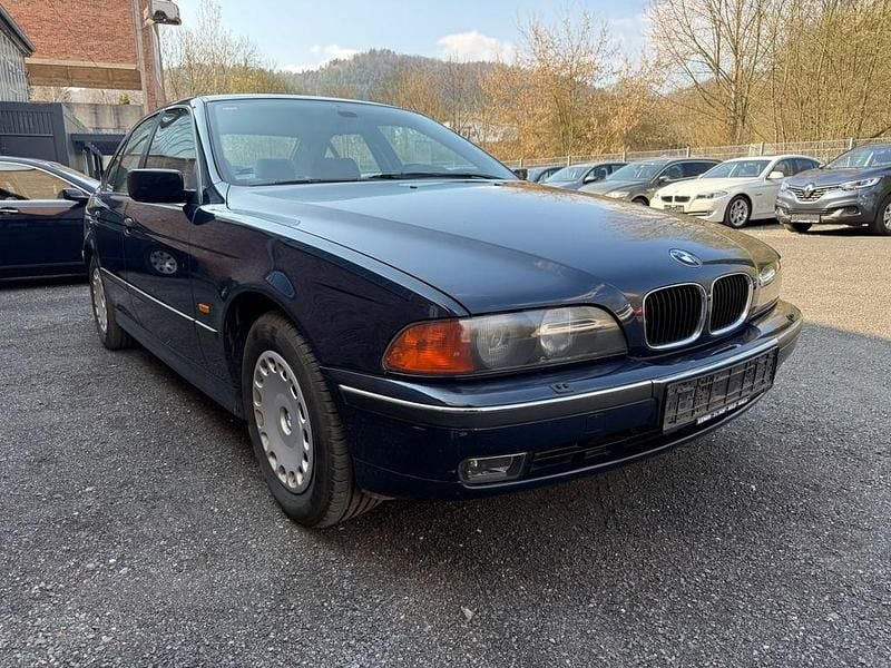 Gebraucht BMW 528 193 PS (141 kW) 1996 Blau Limousine