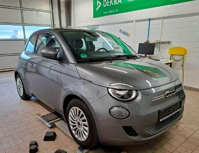 Schwarz Gebraucht 2023 Fiat 500e Kleinwagen | 21.899 € (Guter Preis) - Bild 1/3