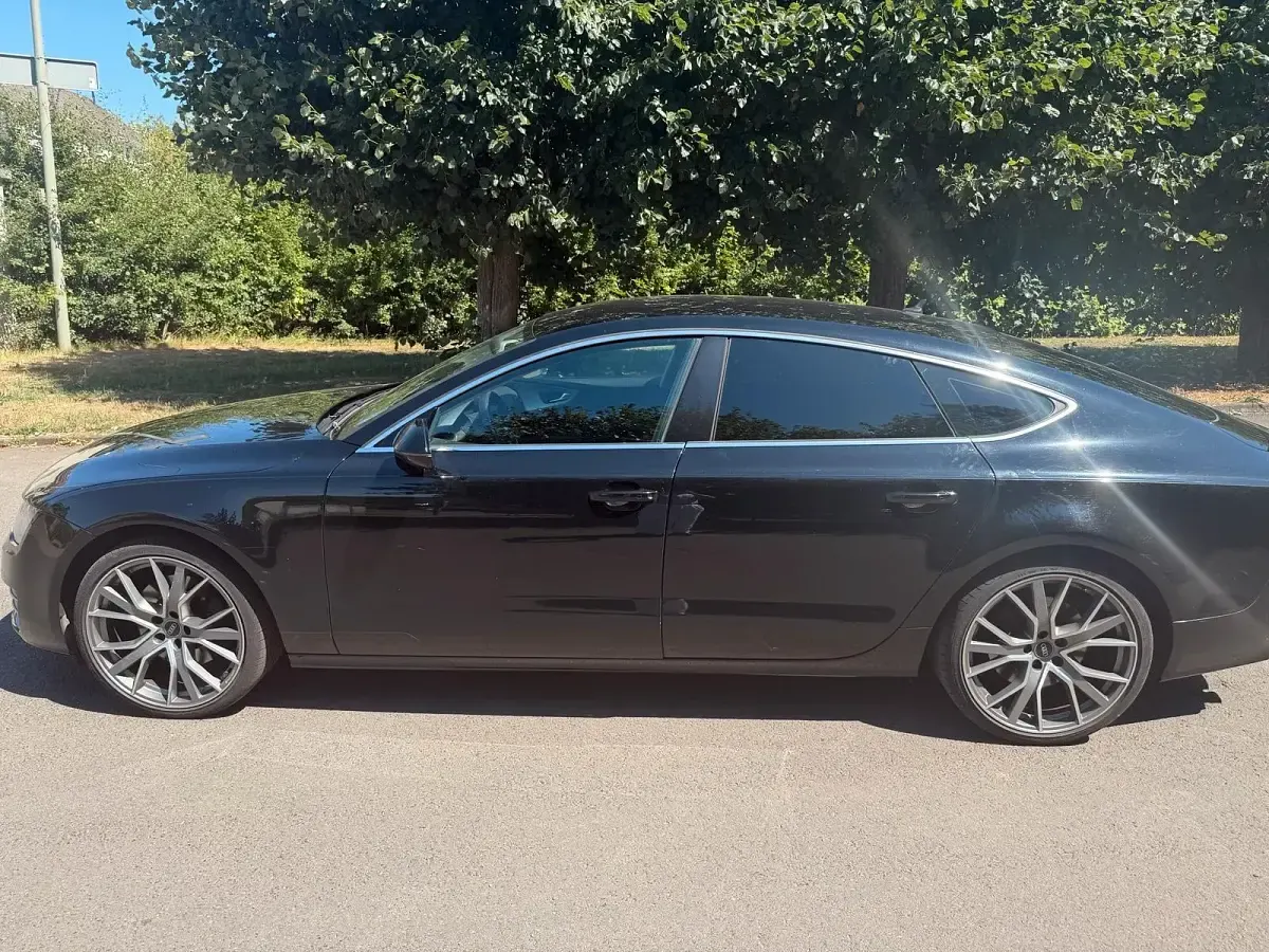 Gebraucht Audi A7 Sportback 245 PS (180 kW) 2011 Schwarz Kleinwagen