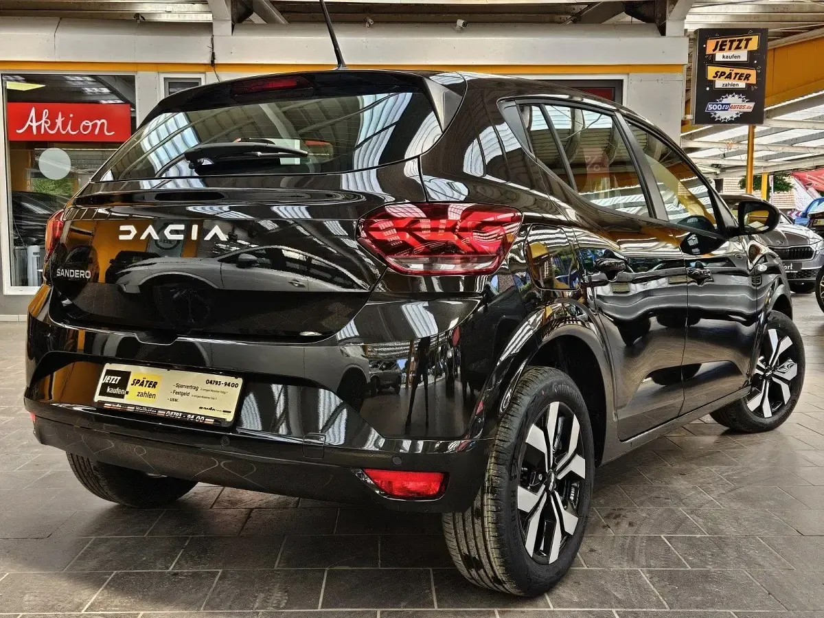 Second-hand Dacia Sandero Expression 91 CP (66 kW) 2025 Negru Hatchback