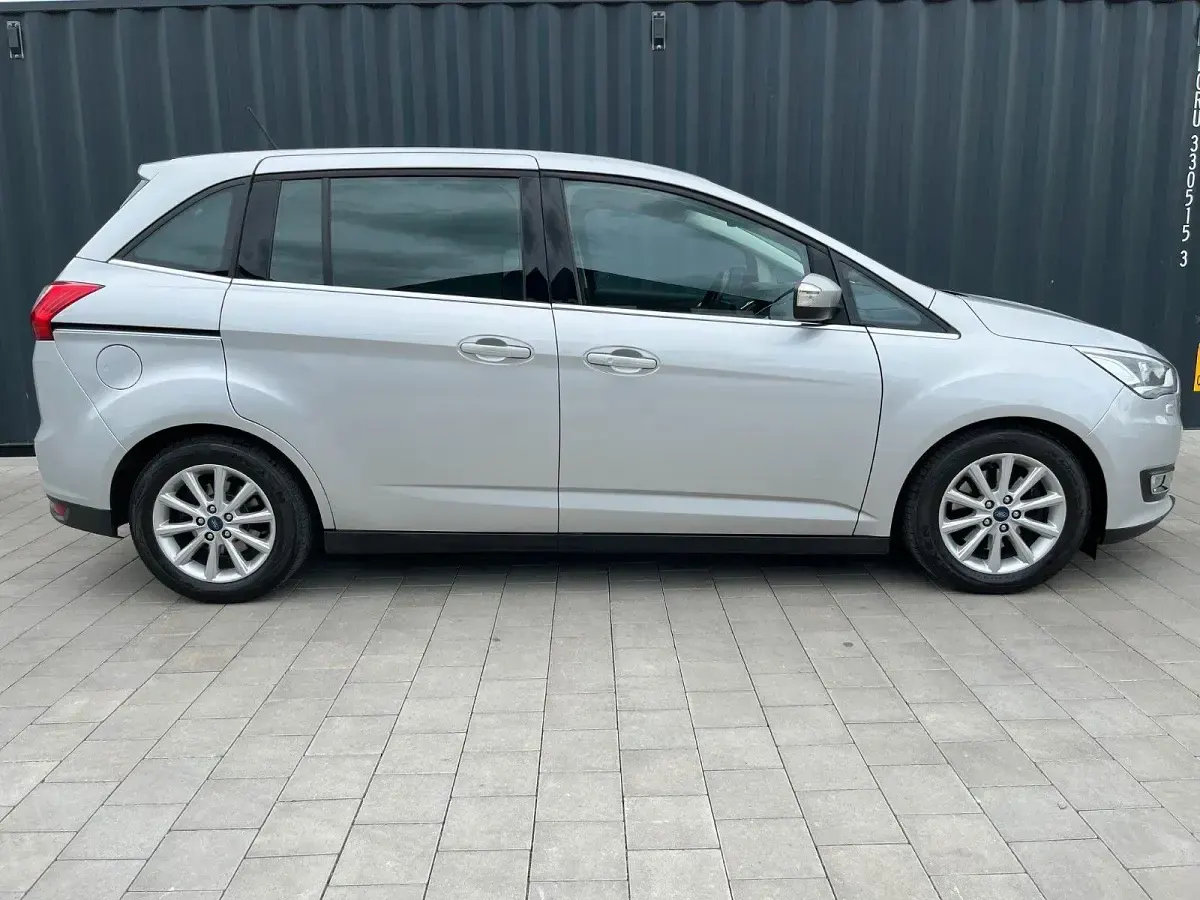 Gebraucht Ford Grand C-Max Titanium 150 PS (110 kW) 2018 Silber Van / Kleinbus