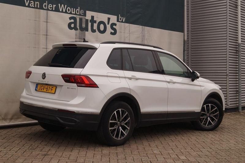 Gebraucht VW Tiguan Edition 150 PS (110 kW) 2021 Weiß SUV