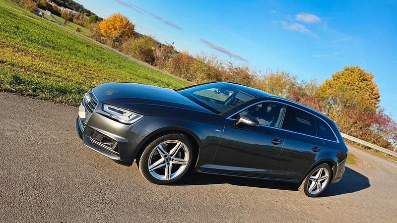 Grau Gebraucht 2018 Audi A4 Sport Kombi | 22.000 € (Teuer) - Bild 1/4