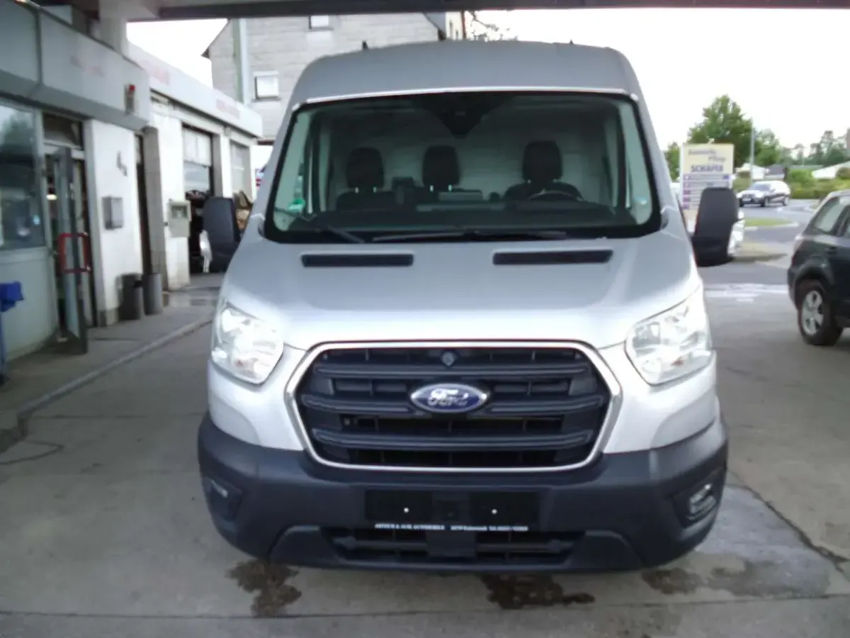 Gebraucht Ford Transit Trend 170 PS (125 kW) 2022 Silber SUV