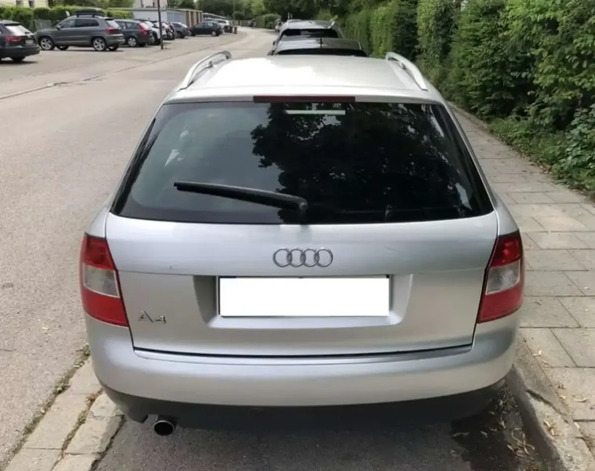 Gebraucht Audi A4 131 PS (96 kW) 2002 Silber Kombi