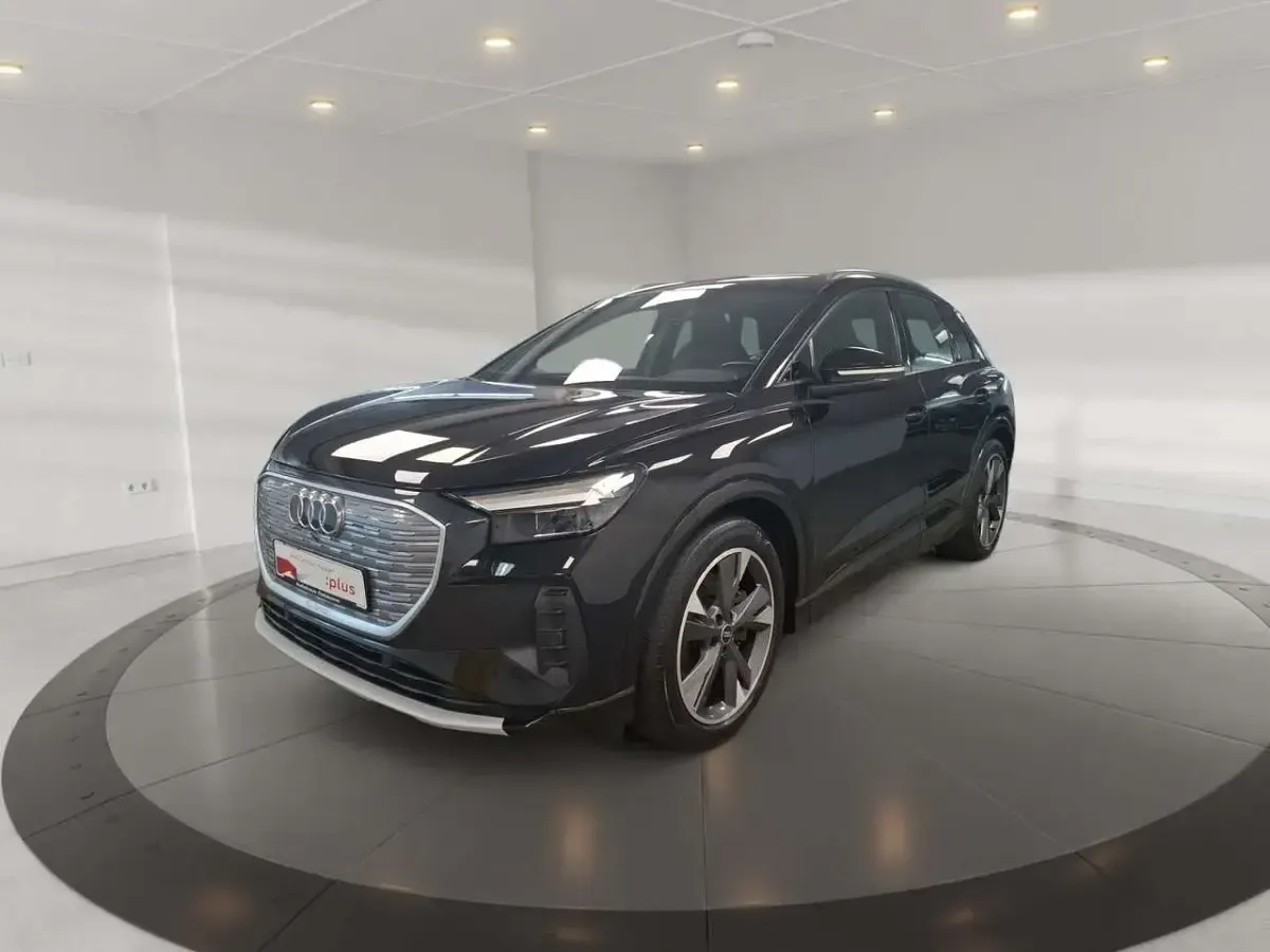 Gebraucht Audi Q4 e-tron S-Line 150 kW (204 PS) 2023 Mythosschwarz metallic SUV