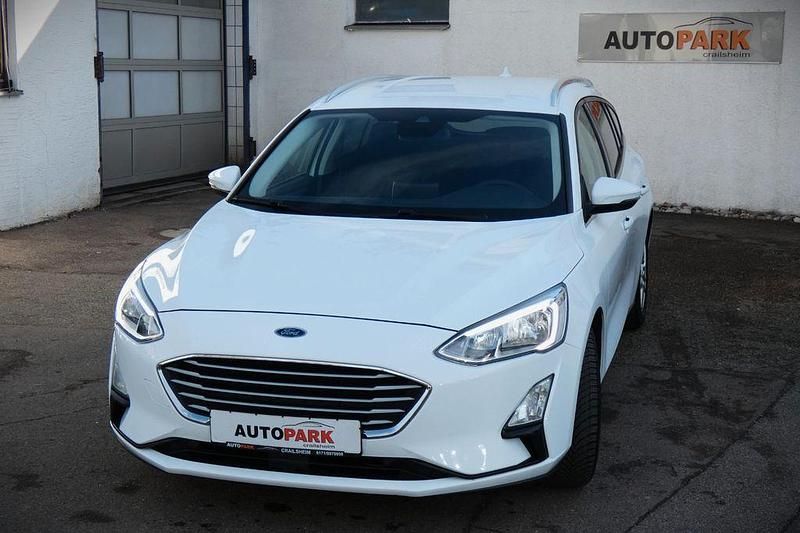 Gebraucht Ford Focus Cool & Connect 125 PS (91 kW) 2019 Weiß Limousine