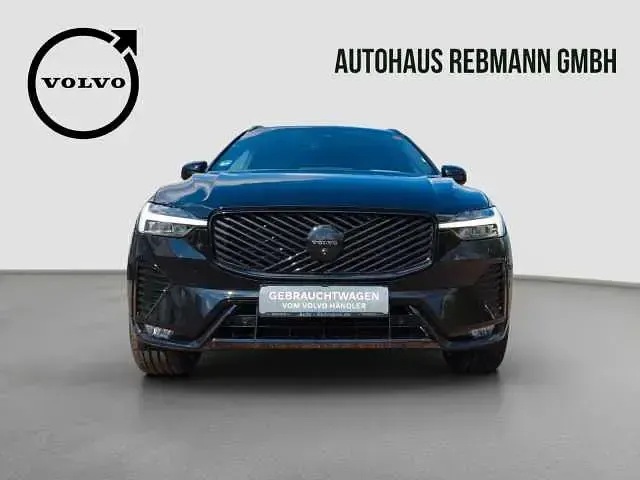 Używany Volvo XC60 184 KM (135 kW) 2025 SUV