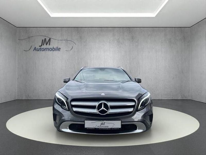 Gebraucht Mercedes GLA220 170 PS (125 kW) 2013 Grau SUV