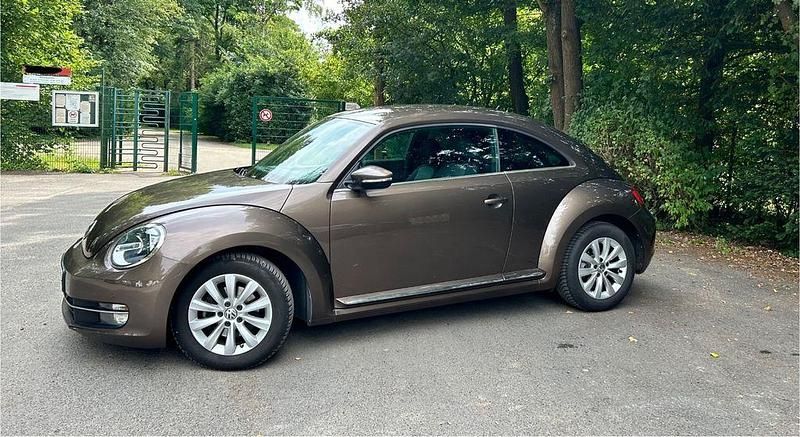 Braun Gebraucht 2014 VW Beetle Design Limousine | 7.300 € (Superpreis) - Bild 1/4