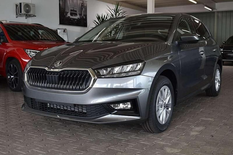 Graphitegrau metallic Neu 2025 Skoda Fabia Selection Kleinwagen | 17.550 € (Fairer Preis) - Bild 1/4