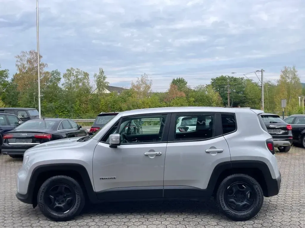 Gebraucht Jeep Renegade Longitude 120 PS (88 kW) 2021 Silber SUV