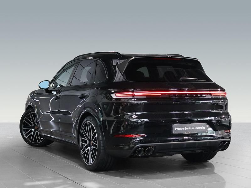 Gebraucht Porsche Cayenne 470 PS (345 kW) 2026 Schwarz SUV