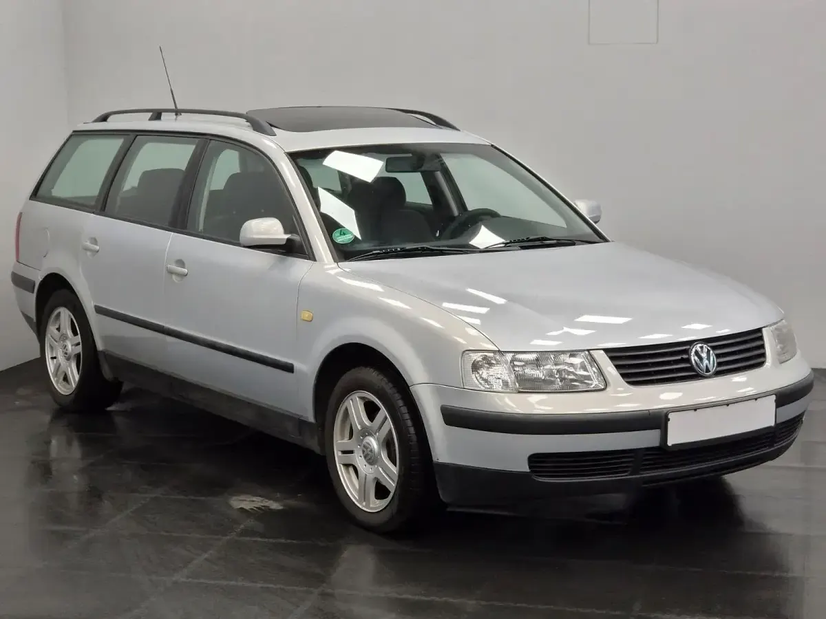 Gebraucht VW Passat 101 PS (74 kW) 1998 Silber Kombi