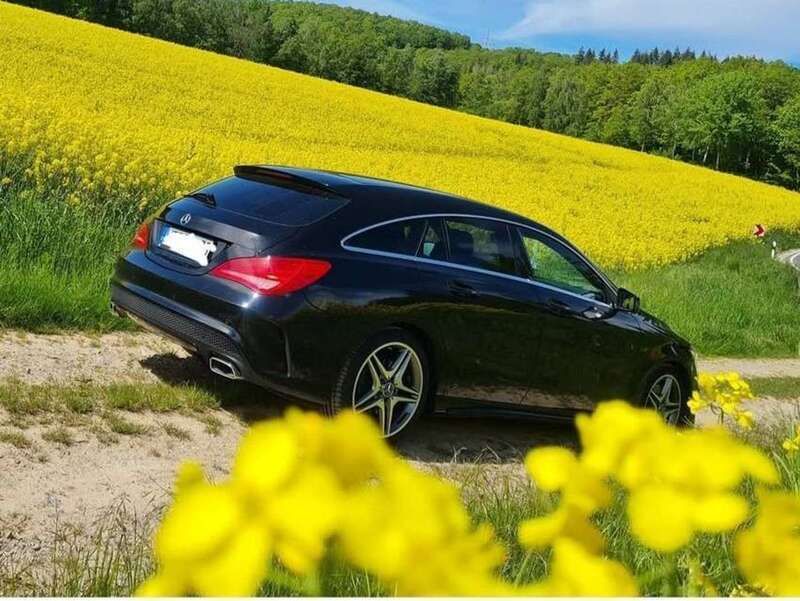 Schwarz Gebraucht 2015 Mercedes CLA220 Shooting Brake AMG line Kombi | 15.500 € (Guter Preis) - Bild 1/4