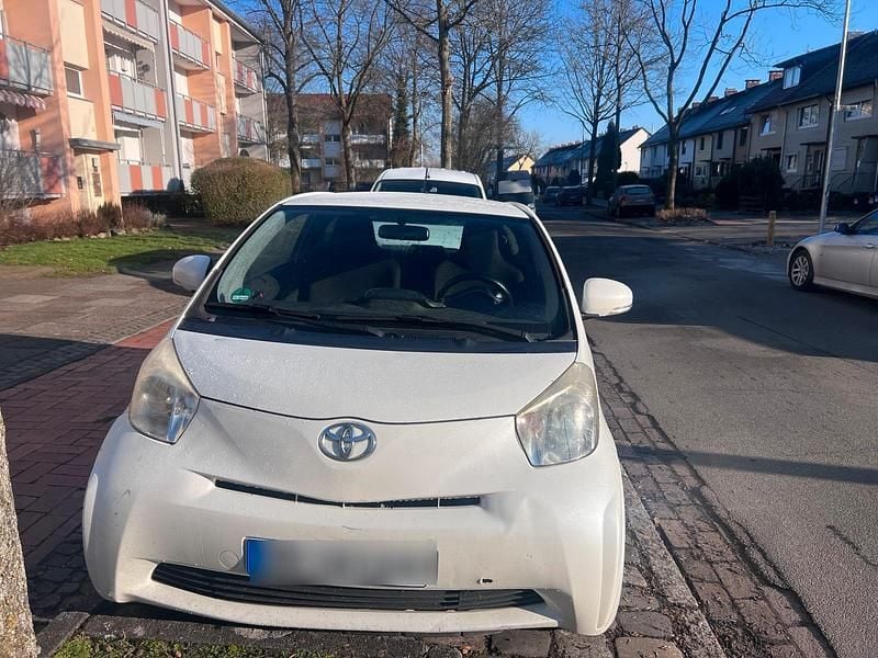 Weiß Gebraucht 2009 Toyota iQ Kleinwagen | 3.500 € (Superpreis) - Bild 1/4