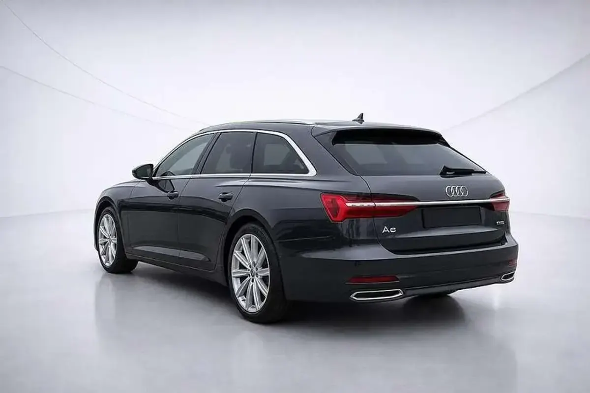 Gebraucht Audi A6 Sport 299 PS (219 kW) 2022 Vesuvgrau metallic Kombi