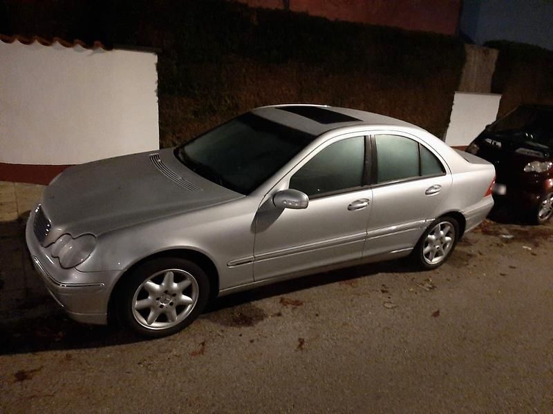 Gebraucht Mercedes C240 170 PS (125 kW) 2003 Limousine