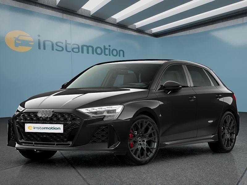 Schwarz Neu 2025 Audi RS3 Sportback Kleinwagen | 75.799 € (Teuer) - Bild 1/4
