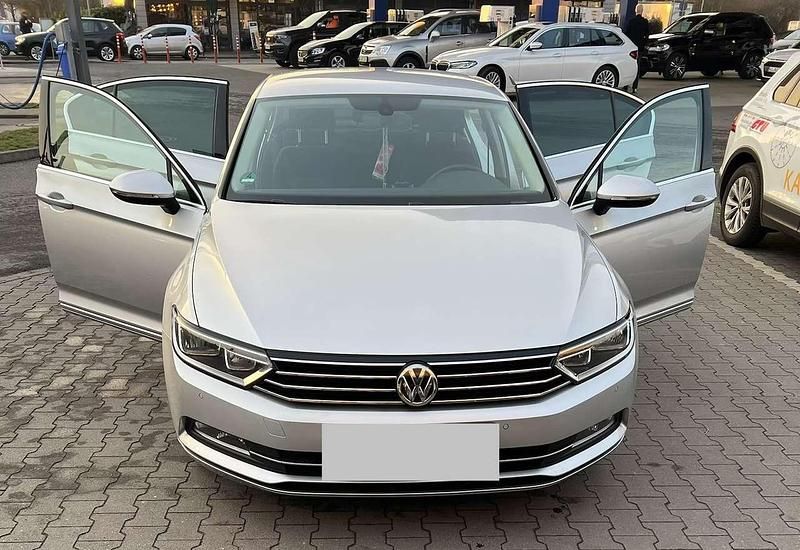Gebraucht VW Passat Comfortline 150 PS (110 kW) 2015 Grau Limousine