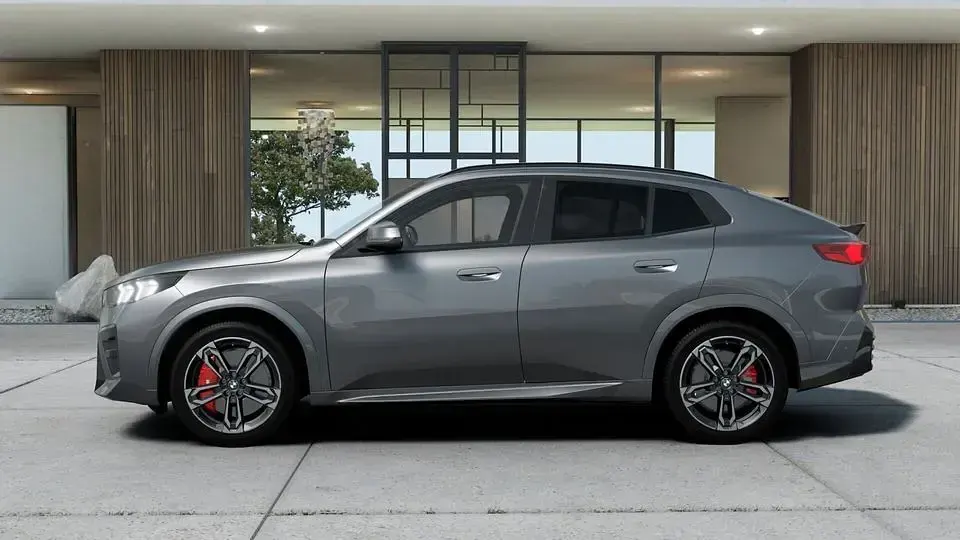 Neu BMW iX2 Luxury Line 150 kW (204 PS) 2026 Grau SUV