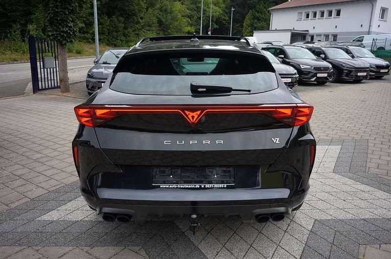 Neu Cupra Formentor VZ3 333 PS (244 kW) 2025 Schwarz SUV