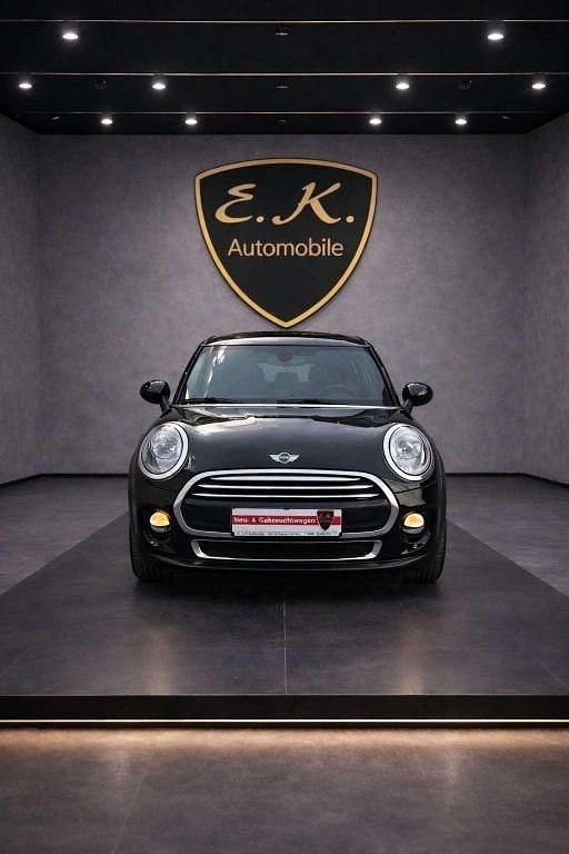 Gebraucht Mini Cooper 136 PS (100 kW) 2016 Midnight black metallic Kleinwagen