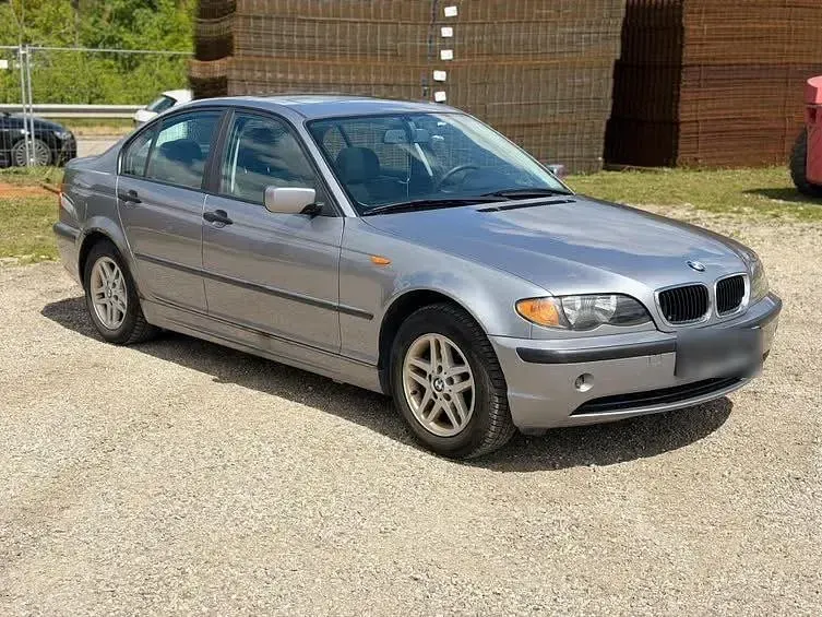Brugt BMW 318 130 HK (95 kW) 2003 Grå Sedan