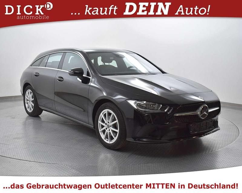 Nachtschwarz Gebraucht 2023 Mercedes CLA180 Style Limousine | 24.750 € (Superpreis) - Bild 1/4