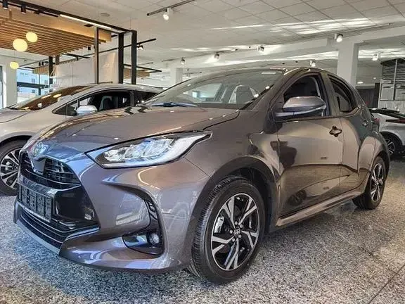 Gebraucht Toyota Yaris Comfort 116 PS (85 kW) 2024 Marlingrau metallic Kleinwagen