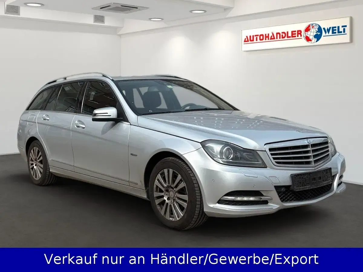 Gebraucht Mercedes C220 170 PS (125 kW) 2012 Iridiumsilber Kombi
