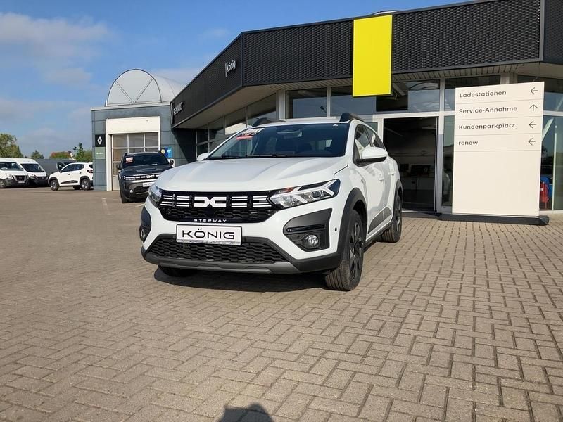 Weiß Neu 2025 Dacia Sandero Expression Kleinwagen | 16.889 € - Bild 1/4