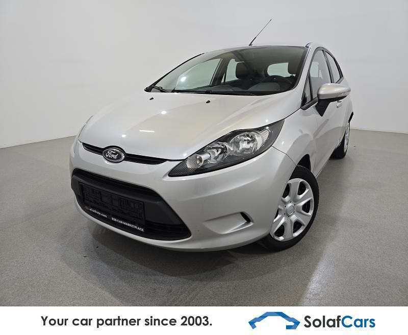 Silber Gebraucht 2011 Ford Fiesta Limousine | 4.200 € (Fairer Preis) - Bild 1/4