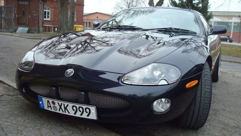 Schwarz Gebraucht 2003 Jaguar XKR S Coupé | 13.600 € - Bild 1/4